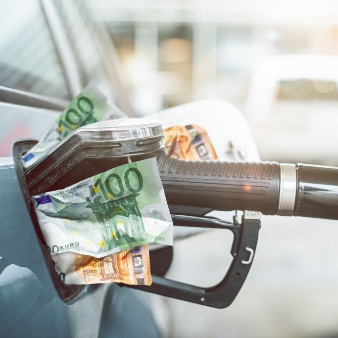 100 Euro pro Liter Benzin! Wird Autofahren zur Luxusreise?