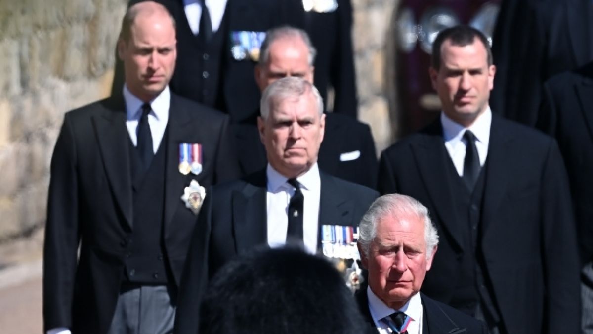 Die Fronten bei den Royals verhärten sich immer mehr: König Charles III. und Thronfolger Prinz William ist Prinz Andrew, der Herzog von York, ein echter Dorn im Auge. (Foto)