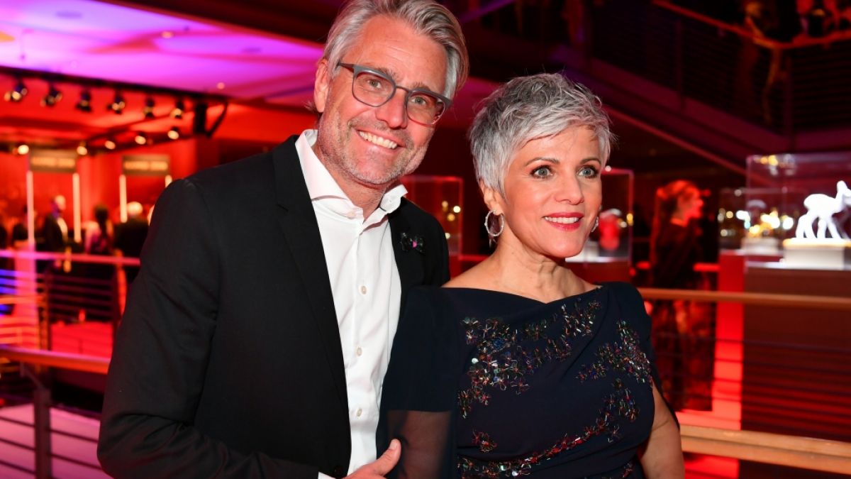 Nach sechs Jahren Beziehung haben Birgit Schrowange und ihr Partner, der Unternehmer Frank Spothelfer, geheiratet. (Foto)