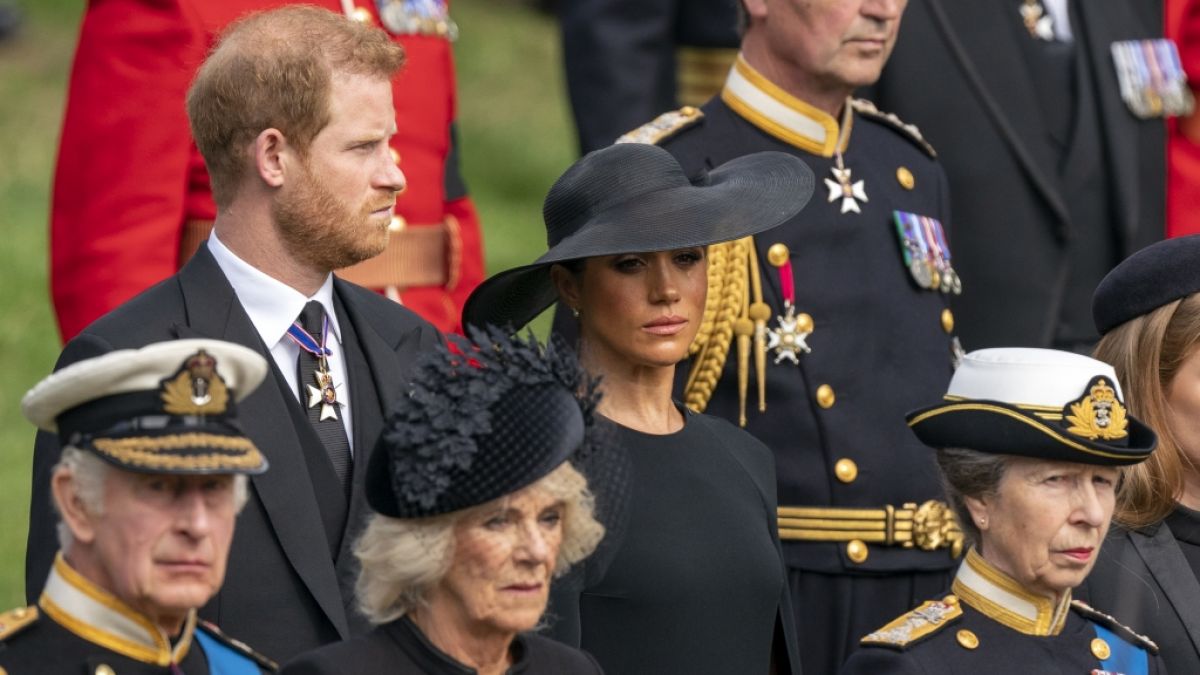Prinz Harry und Meghan Markle sollen zum ersten Todestag der Queen bei einer internen Familienfeier unerwünscht sein. (Foto)