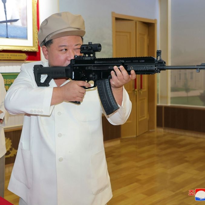 Kim Jong Un droht mit neuen Atomtests und gesteigerter Waffenproduktion