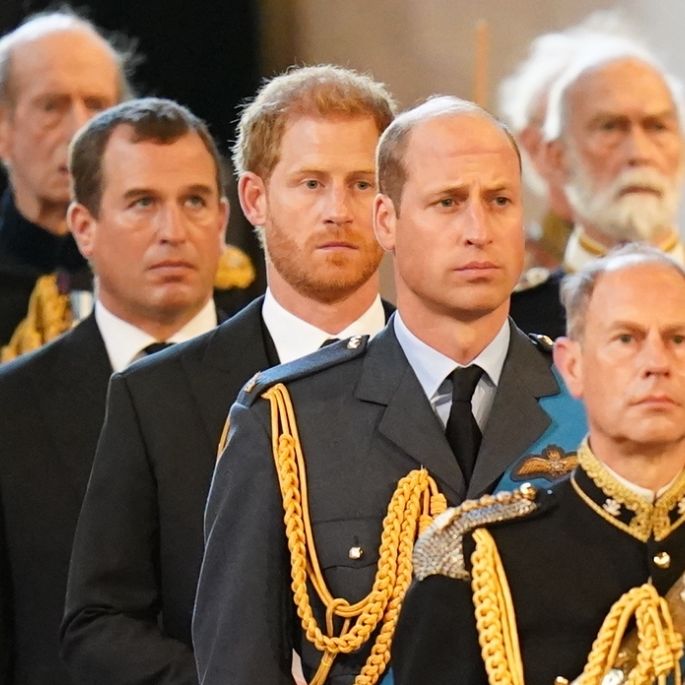 Herbe Klatsche für Prinz William! Ex-Royal zeigt sich mit 