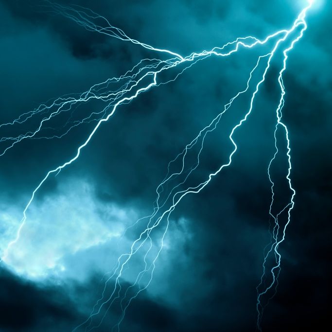 35-Jähriger stirbt nach Blitzeinschlag -  Frau (43) auch tot