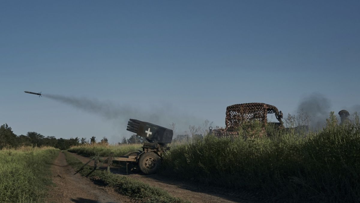 Ukraina-krig i avisene: Ukraina gjenerobrer flere regioner – Putin bygger en ny hær