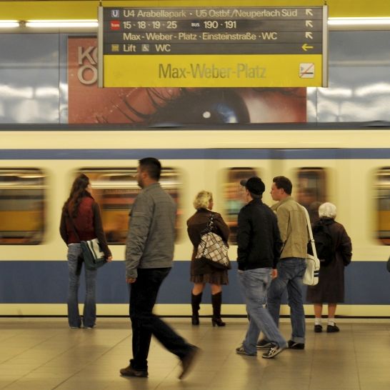18-Jähriger stundenlang in U-Bahnhof vergewaltigt