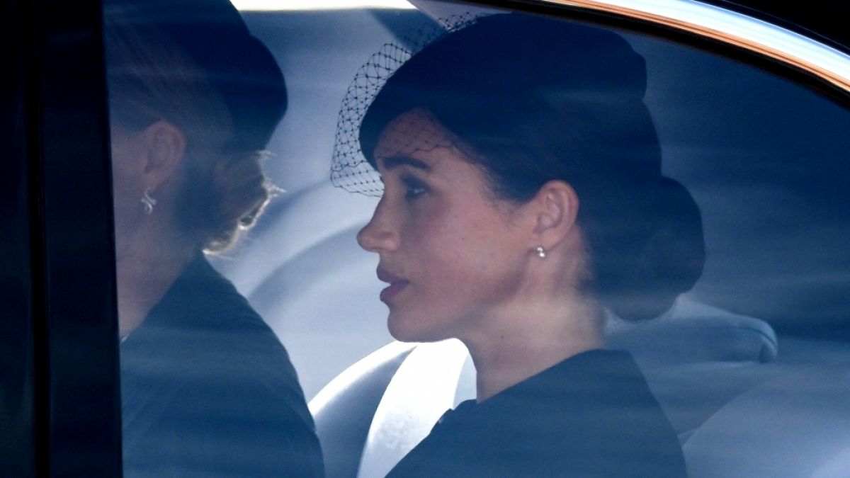 Prinz Harry soll nach dem jüngsten Auftritt von Meghan Markle außer sich vor Sorge um seine Ehefrau sein. (Foto)