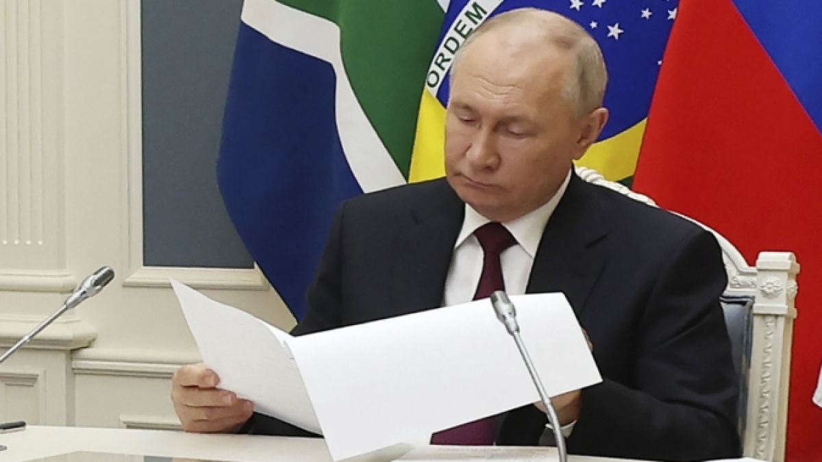 Hat Wladimir Putin sein eigenes Todesurteil unterschrieben? (Foto)