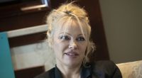 Pamela Anderson hat sich neu erfunden und zeigt sich heute von ihrer natürlichen Seite.