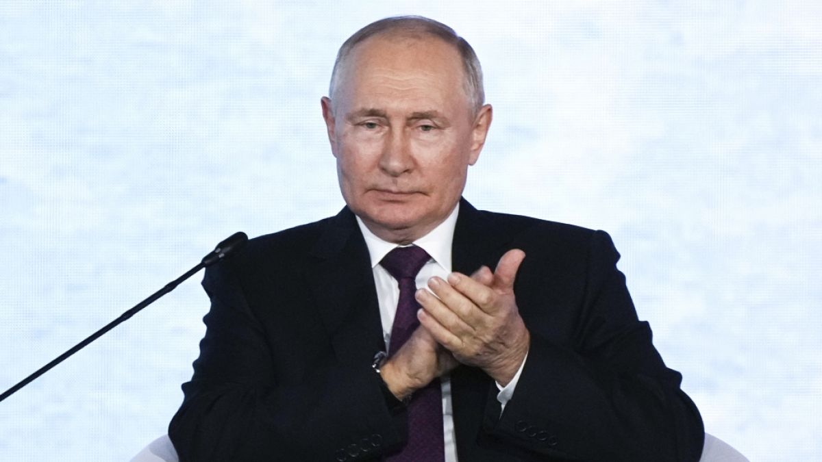 Wladimir Putin hat beim Östlichen Wirtschaftsforum in Wladiwostok eine eindringliche Nuklear-Warnung an Großbritannien geschickt. (Foto)