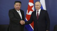 Kim Jong Un und Wladimir Putin sollen bei ihrem Treffen in Russland geheime Waffen-Deals aushandeln.