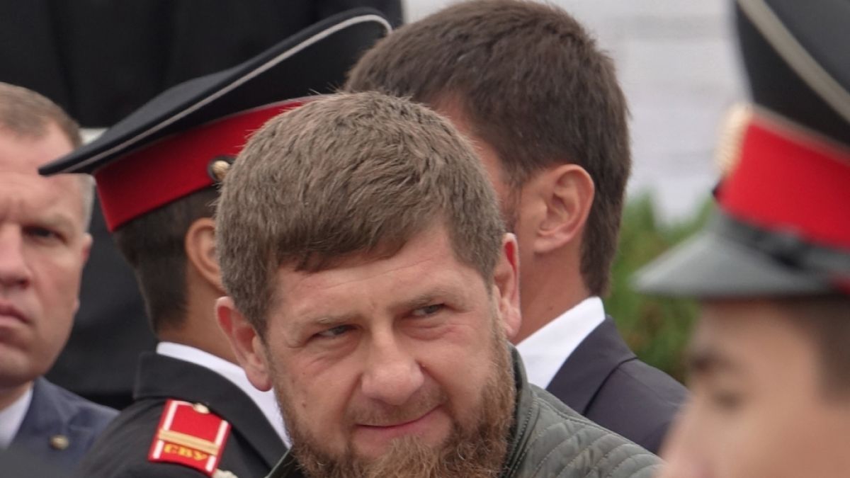 Putin-Bluthund Ramsan Kadyrow soll nach einer Vergiftung offenbar im Koma liegen. (Foto)