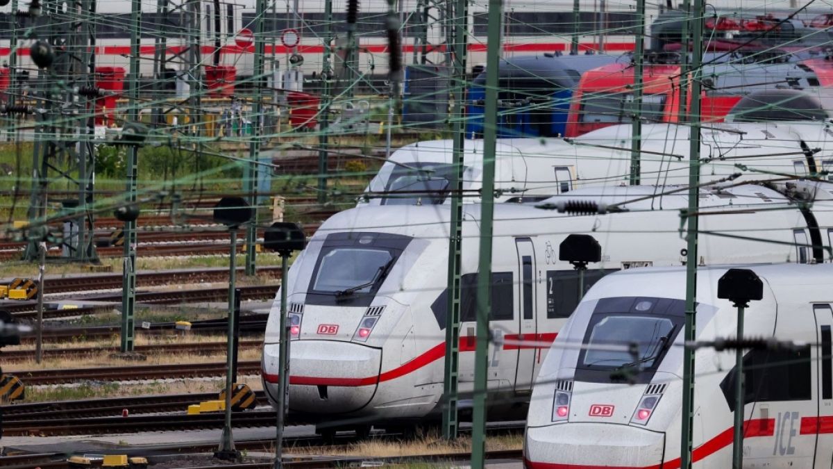 Deutsche Bahn sperrt drei Wochen lang den Zugverkehr bei Duisburg. (Symbolfoto) (Foto)