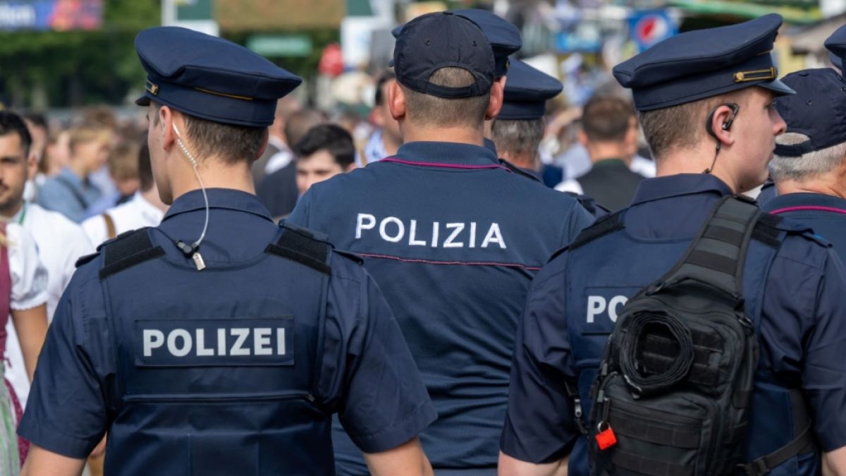 Die Polizei München wurde wegen eines Wiesn-Tweets kritisiert. (Foto)