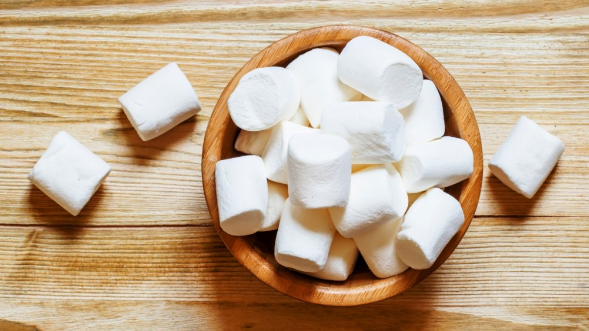 Eine Marshmallow-Challenge wurde für eine 37-Jährige zur Todesfalle: Die Waliserin erstickte qualvoll an der Süßigkeit (Symbolfoto). (Foto)