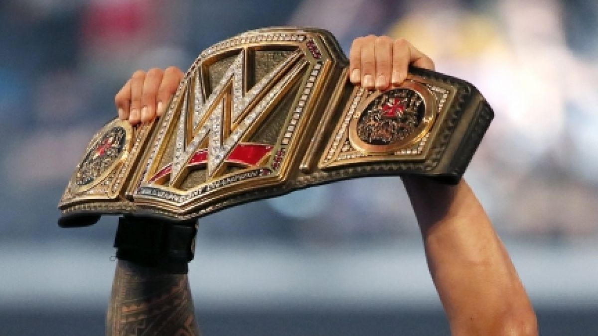 Verteidigt Roman Reigns seinen Champion-Titel bei WWE Crown Jewel 2023? (Foto)