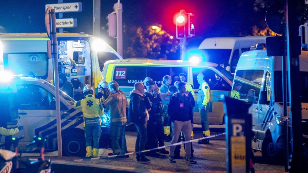 In Brüssel sind am Montagabend zwei Menschen erschossen worden. Die Ermittlungen der Polizei dauern an, während die höchste Terrorwarnstufe ausgerufen wurde. (Foto)