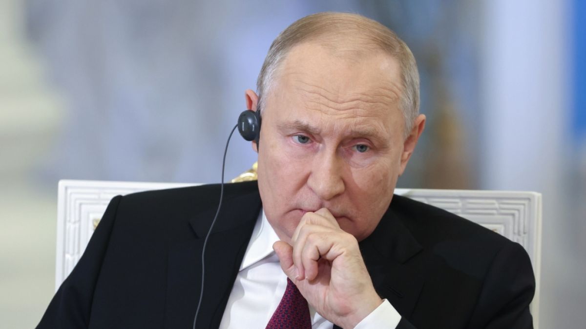 Der Kreml hat die Gerüchte um Wladimir Putins angeblichen Herzinfarkt dementiert. (Foto)
