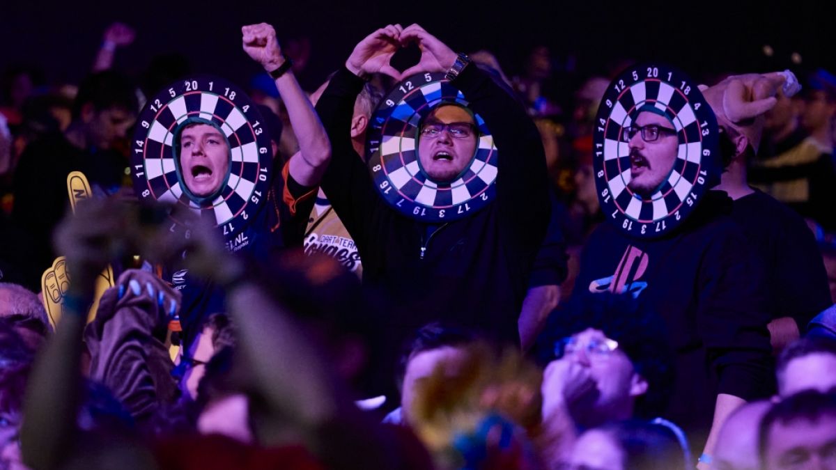 Die Darts-Europameisterschaft in Dortmund wird für eine Zuschauer-Bestmarke in Deutschland sorgen. Insgesamt 30.000 Fans sollen nach Angaben der PDC Europe über das Wochenende verteilt bei den sechs Sessions in der Westfalenhalle sein. (Foto)