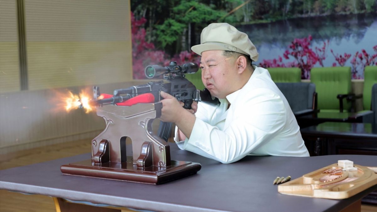 Kim Jong-un soll Waffen an Putin und die Hamas liefern. (Foto)