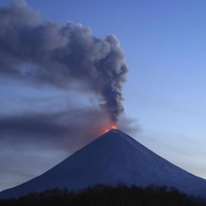 Russlands Riesen-Vulkan brodelt! Behörden machen Schulen und Dörfer dicht