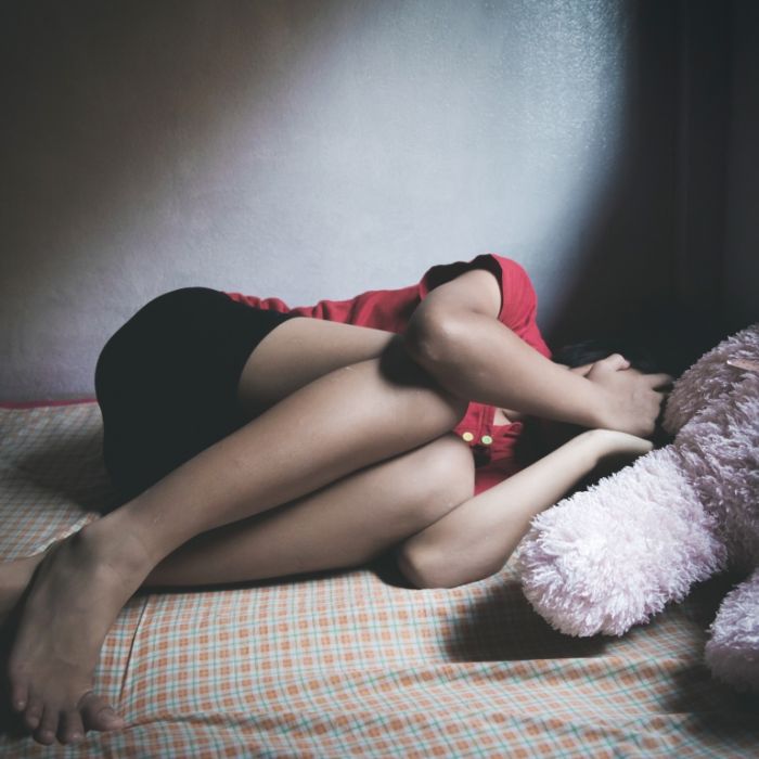 Pädophiler Handwerker missbraucht Mädchen (3) im Schlafzimmer