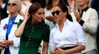 Prinzessin Kate und Meghan Markle, hier 2019 bei einem Besuch des Wimbledon-Tennisturniers, liefern sich heimlich ein Wettrennen um die Krone der Styling-Welt.