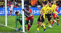 Dayot Upamecano vom FC Bayern München bejubelt seinen Treffer zum 1:0 gegen Borussia Dortmund.