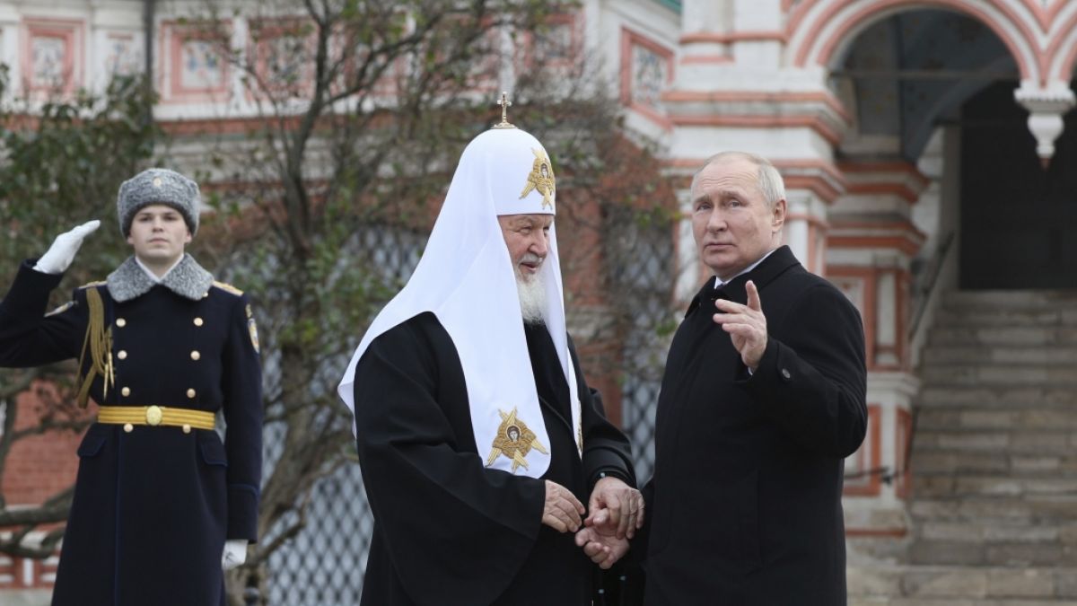 Wladimir Putin (rechts) führt seit Februar 2022 Krieg gegen die Ukraine. (Foto)