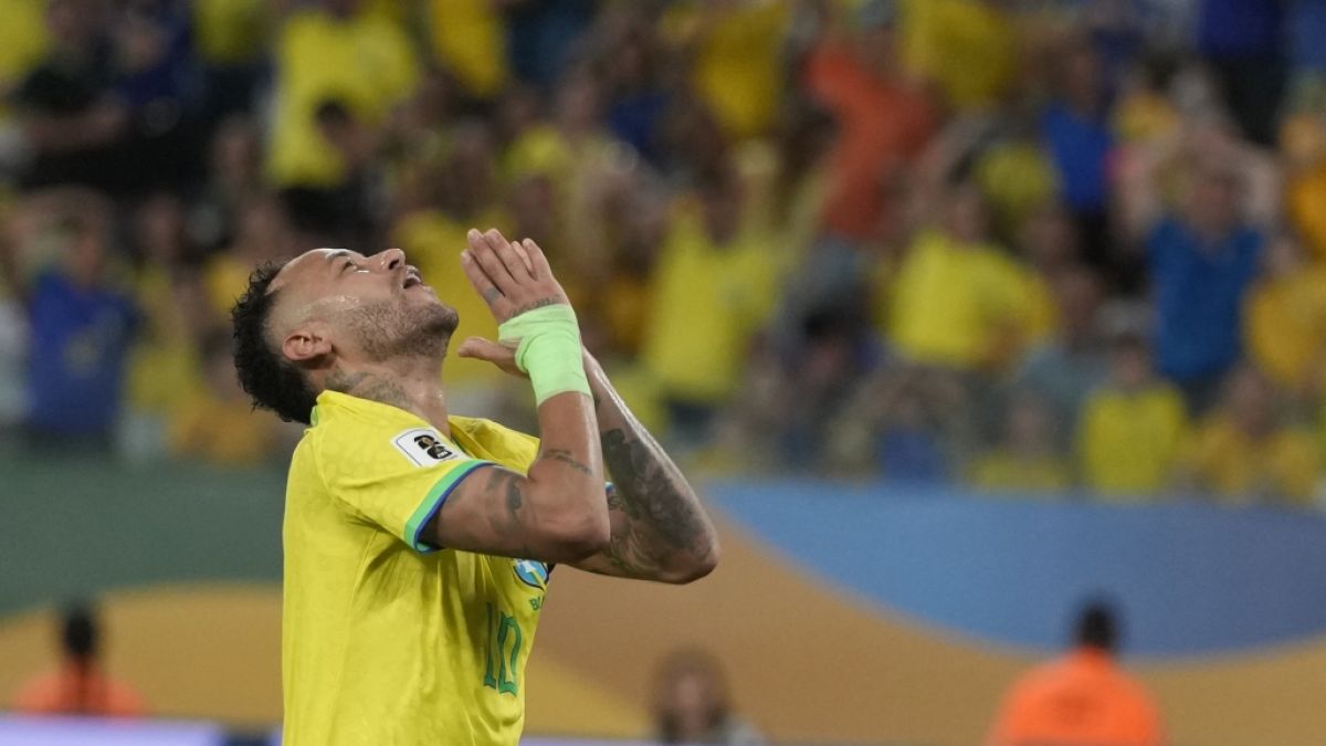 Brasiliens Star-Fußballer Neymar bangt um seine neugeborene Tochter: Die kleine Mavie sollte offenbar entführt werden. (Foto)