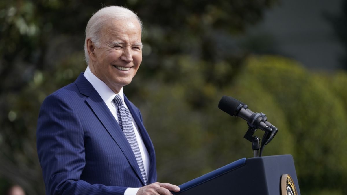 Das Netz amüsiert sich über den Geburtstagskuchen von US-Präsident Joe Biden. (Foto)