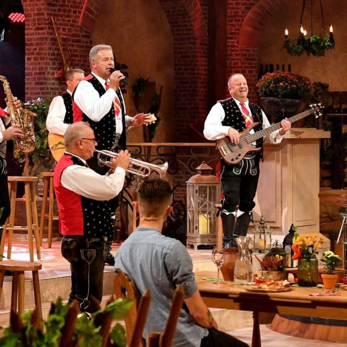 Wiederholung der Schlagershow online und im TV