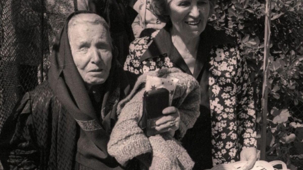 Baba Wanga (1911 - 1996) war eine bulgarische Wahrsagerin, die als "Nostradamus des Balkan" Berühmtheit erlangte und als Heilige verehrt wurde. (Foto)