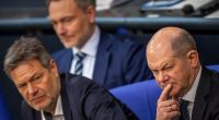 Wirtschaftsminister Robert Habeck, Finanzminister Christian Lindner und Kanzler Olaf Scholz (v.l.) müssen um den Bundeshaushalt 2024 verhandeln.