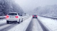 Schnee und Eisregen sorgen auch am Montag für gefährliche Straßen.