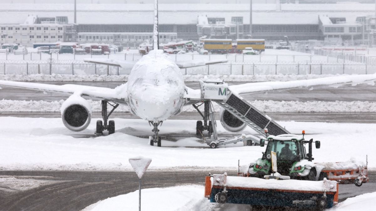 Der Flughafen München wird angesichts der Eisregen-Warnung am Dienstag zeitweise geschlossen. (Foto)