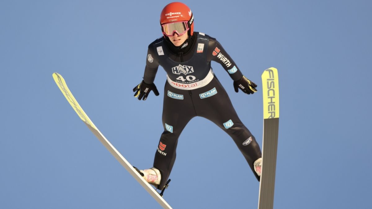 Für die Skispringerinnen geht es mit dem Skispringen Weltcup 2023/24 jetzt in Engelberg weiter. (Foto)