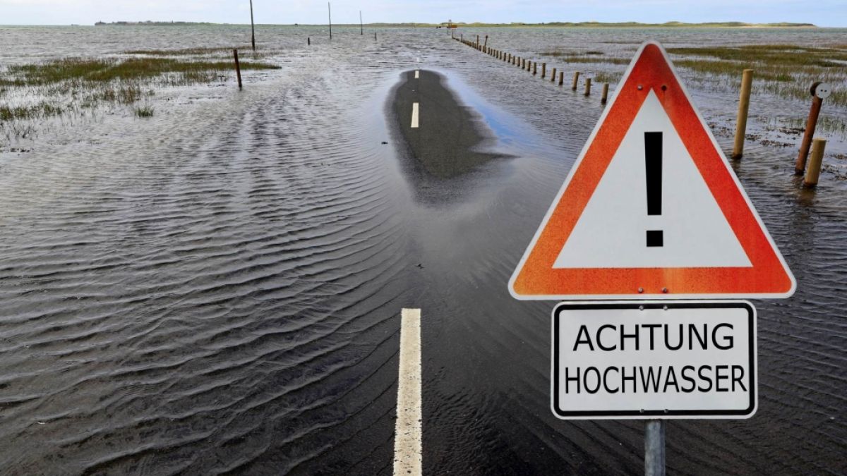 Lokale Hochwasser stellen immer wieder eine Gefahr für die Anwohner dar. (Symbolbild) (Foto)
