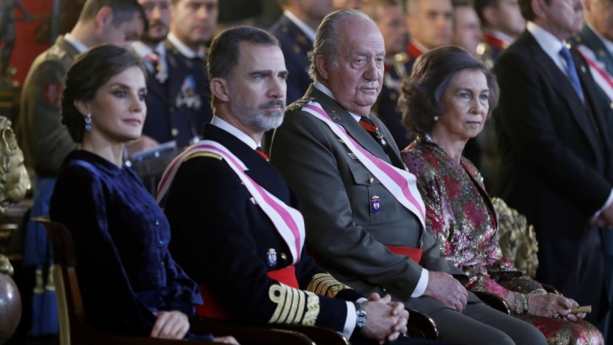 Ist Königin Letizia durch ihren Schwiegervater Juan Carlos in einen Affären-Skandal verwickelt? (Foto)