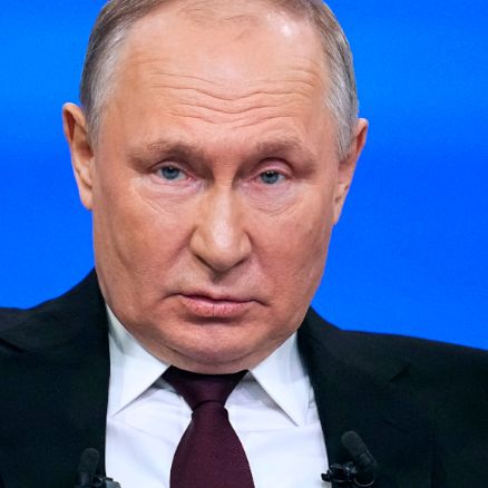 Komplett bloßgestellt! Kreml-Tyrann böse blamiert bei Propaganda-Show