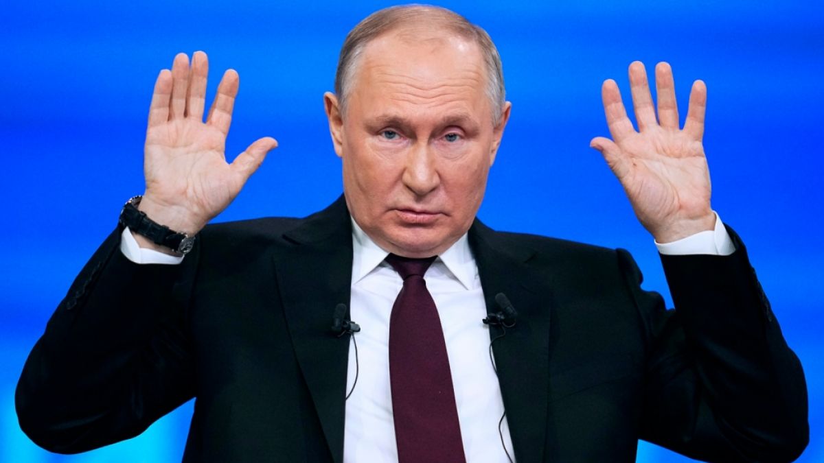 Da staunte selbst Wladimir Putin nicht schlecht: Bei seiner großen Pressekonferenz in Moskau fand sich der Kreml-Despot plötzlich Aug' in Aug' mit seinem Doppelgänger wieder. (Foto)
