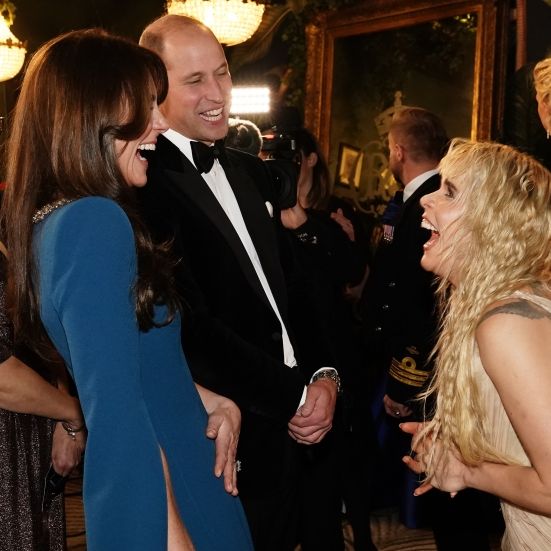 Königliches Entsetzen! Busen-Blitzer schockt Prinz William und Prinzessin Kate