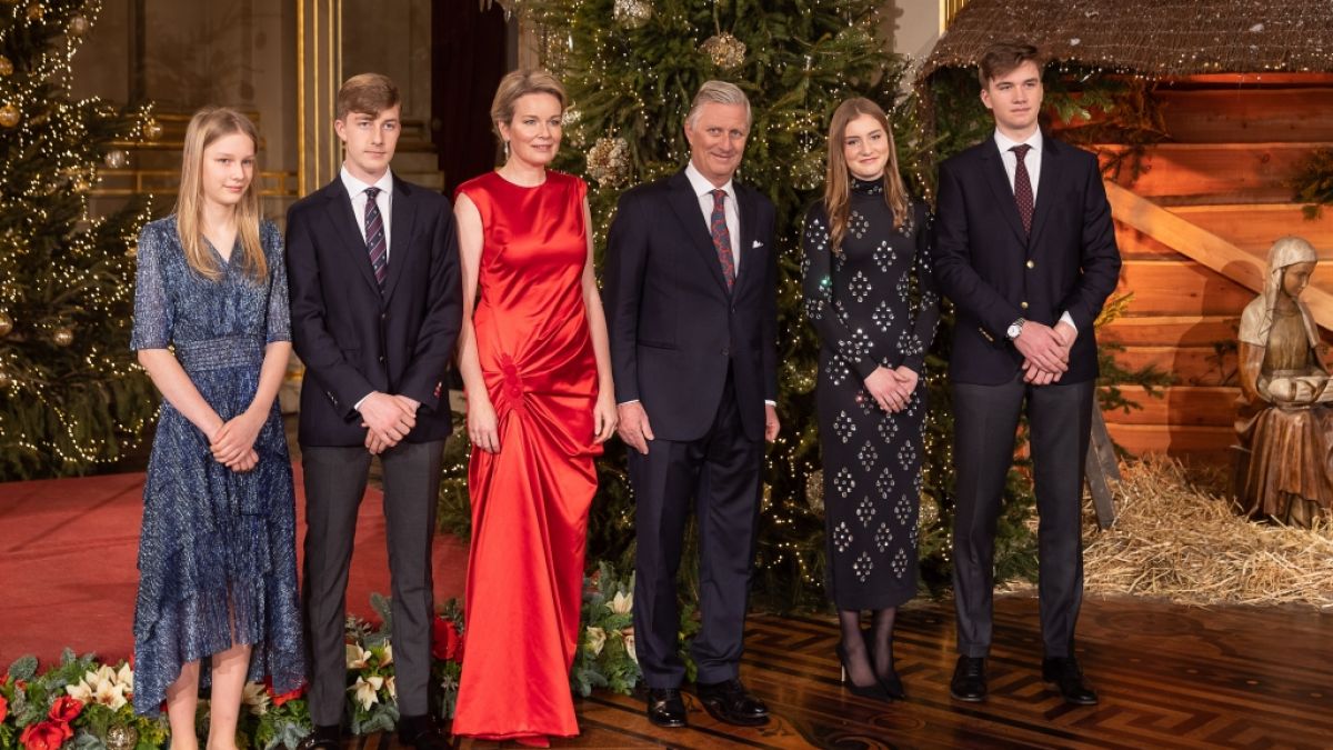 Auch bei den belgischen Royals ist festliche Garderobe zu Weihnachten Pflicht. (Foto)