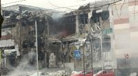 Ein Einkaufszentrum wurde durch die russischen Luftangriffe in der Zentralukraine schwer beschädigt.
