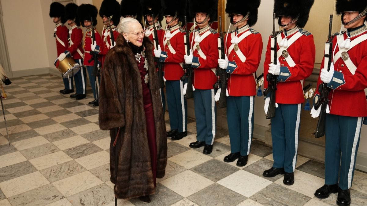 Eine Ära geht zu Ende: Königin Margrethe II. von Dänemark kommt zum letzten Mal in ihrer Regentschaft zum Neujahrsempfang auf Schloss Christiansborg. (Foto)