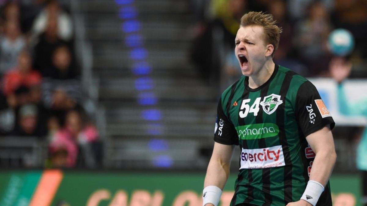 Handball-Youngster Justus Fischer jubelt in der Bundesliga für seinen Verein TSV Hannover-Burgdorf. (Foto)