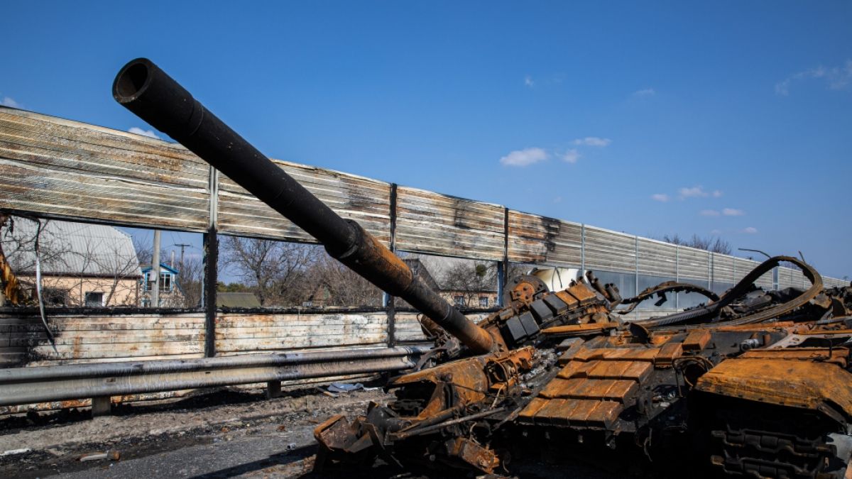 Wladimir Putin soll im Ukraine-Krieg bislang mehrere Tausend Panzer verloren haben. (Foto)