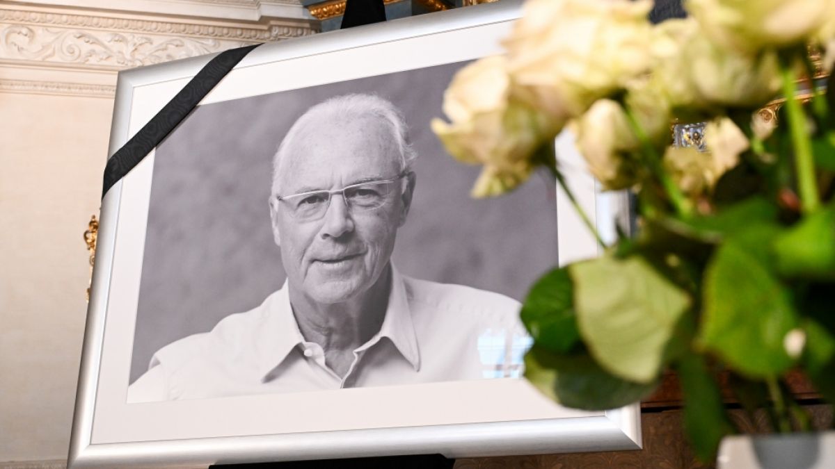 Fußballfunktionär Franz Beckenbauer wird wohl gegenüber von seinem verstorbenen Sohn Stephan beerdigt. (Foto)