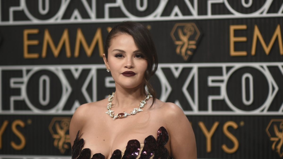 Selena Gomez zog bei den Emmy Awards 2024 alle Blicke auf sich. (Foto)