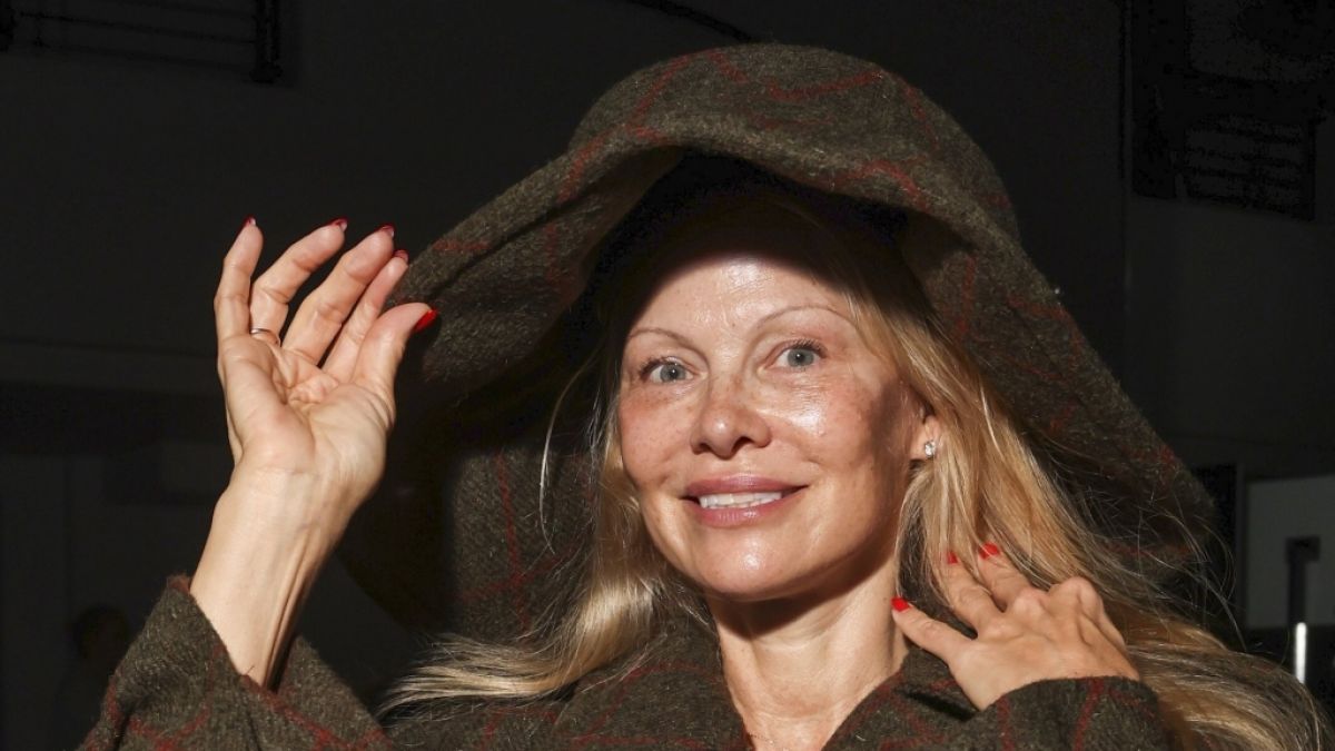 Pamela Anderson macht für ihre Fans auch ohne Make-up eine Top-Figur. (Foto)