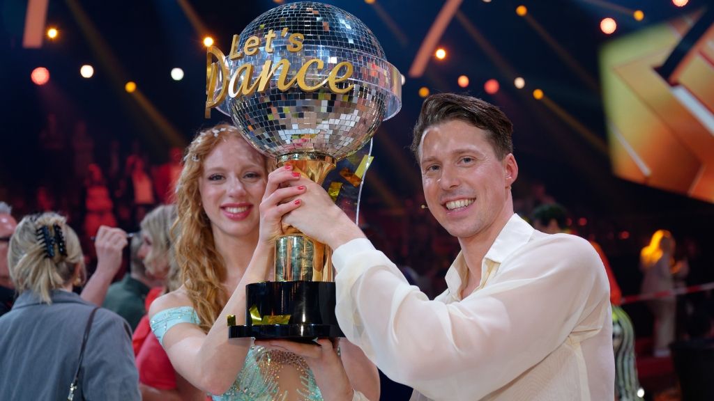 Boris Beckers Tochter Anna Ermakova und Profitänzer Valentin Lusin schnappten sich im Mai 2023 als Sieger der 16. Staffel von "Let's Dance" die glitzernde Trophäe. (Foto)